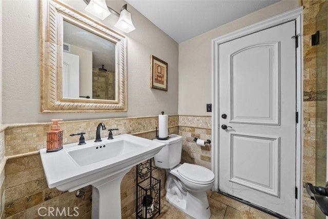 11101 Eton Avenue, Chatsworth (los Angeles), CA 91311