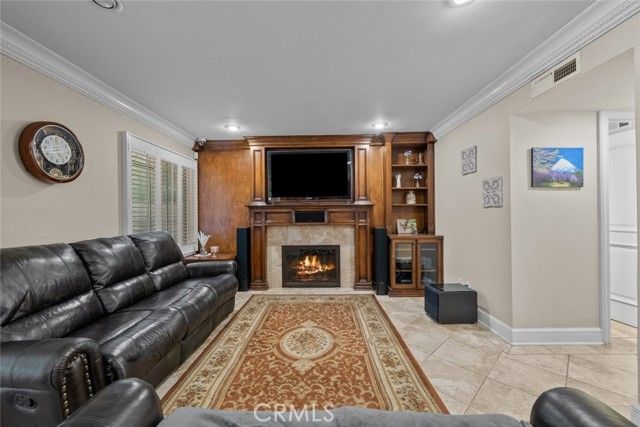 11101 Eton Avenue, Chatsworth (los Angeles), CA 91311