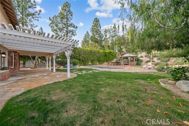 11101 Eton Avenue, Chatsworth (los Angeles), CA 91311