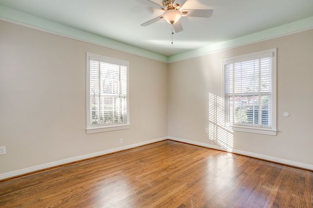 3630 S Hills Avenue, Fort Worth, TX 76109