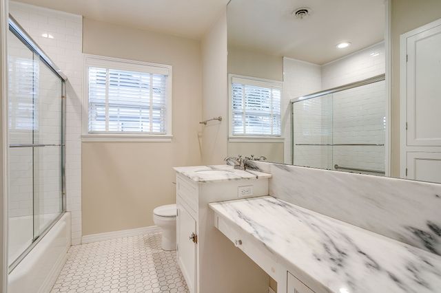 3630 S Hills Avenue, Fort Worth, TX 76109