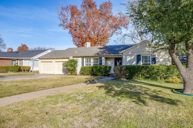 3630 S Hills Avenue, Fort Worth, TX 76109