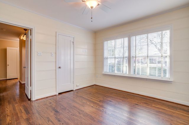 3630 S Hills Avenue, Fort Worth, TX 76109