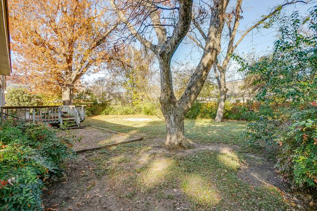 3630 S Hills Avenue, Fort Worth, TX 76109