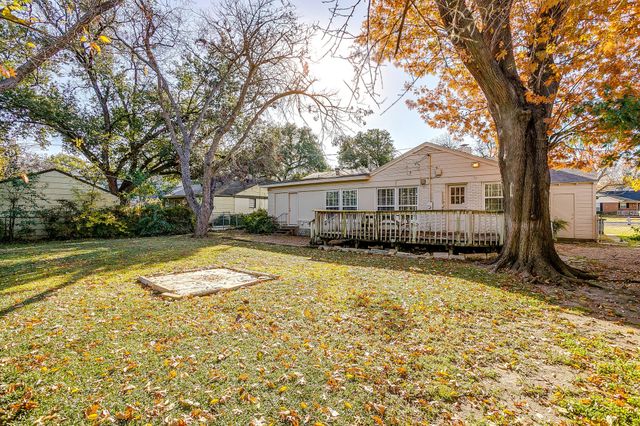 3630 S Hills Avenue, Fort Worth, TX 76109