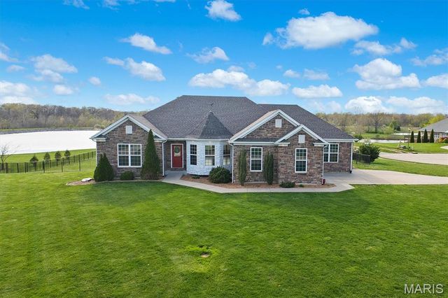 2 Arthurs Court, Troy, IL 62294