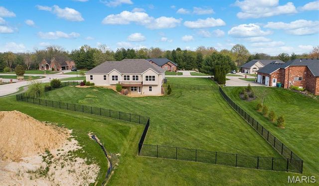 2 Arthurs Court, Troy, IL 62294