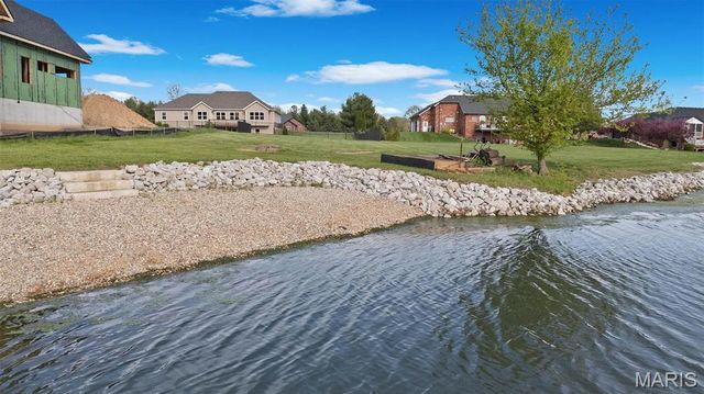 2 Arthurs Court, Troy, IL 62294