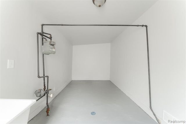 4524 Fleming Street, Dearborn Heights, MI 48125