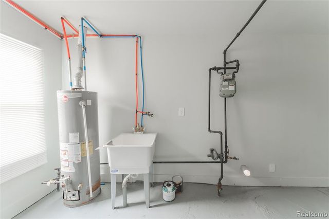 4524 Fleming Street, Dearborn Heights, MI 48125