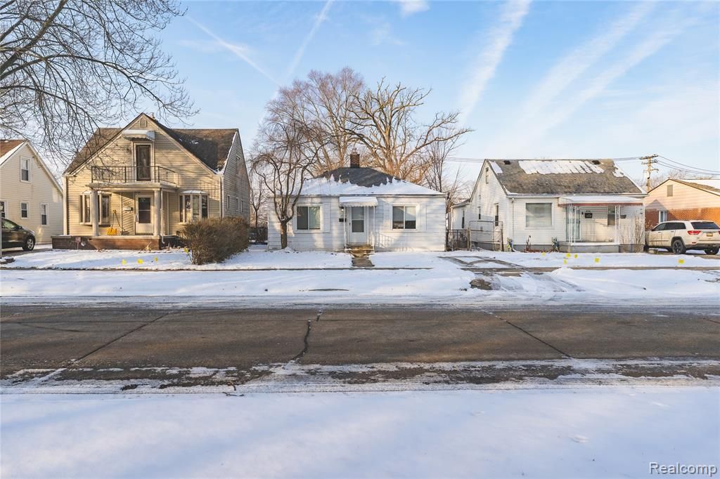 4524 Fleming Street, Dearborn Heights, MI 48125