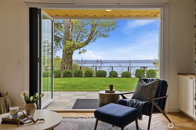 20201 Marine View Drive SW, Normandy Park, WA 98166