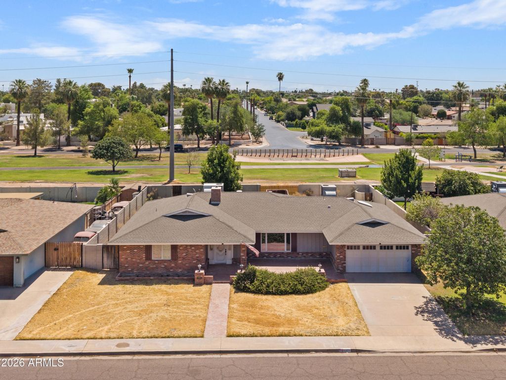 3109 N 47TH Place, Phoenix, AZ 85018 — photo 2