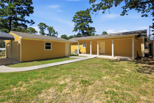 340 Oak Ridge Drive, Onalaska, TX 77360