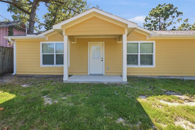 340 Oak Ridge Drive, Onalaska, TX 77360
