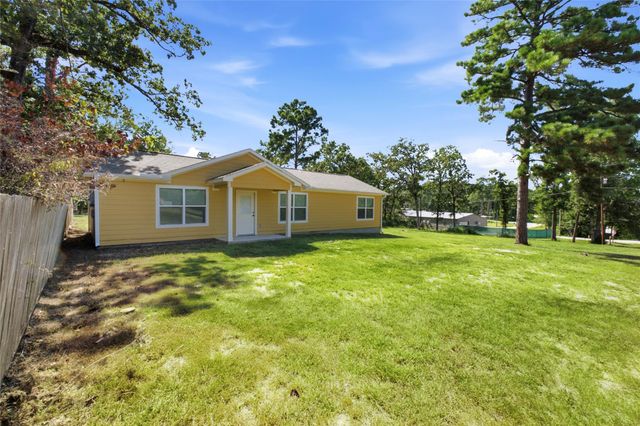 340 Oak Ridge Drive, Onalaska, TX 77360