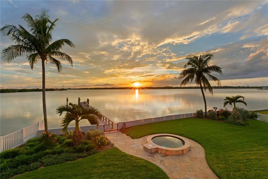 8488 35TH AVENUE N, St Petersburg, FL 33710