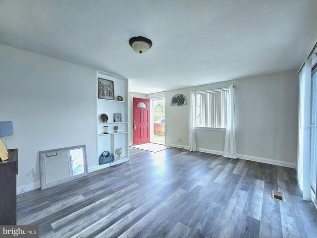 8501 CHESTNUT OAK, Parkville, MD 21234
