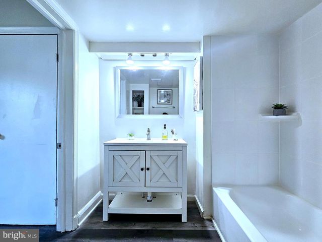 8501 CHESTNUT OAK, Parkville, MD 21234