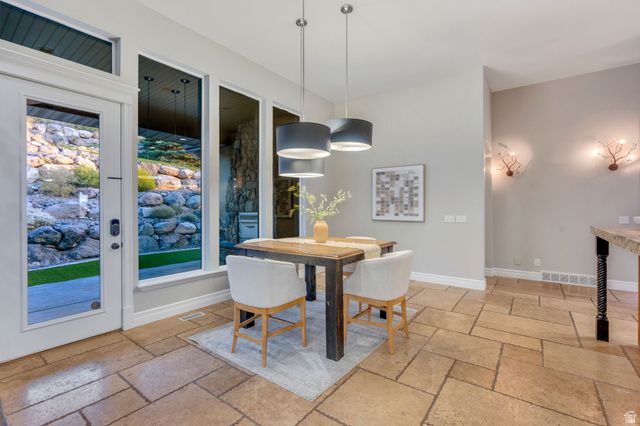 5831 W FRIENDSHIP DR, Herriman, UT 84096