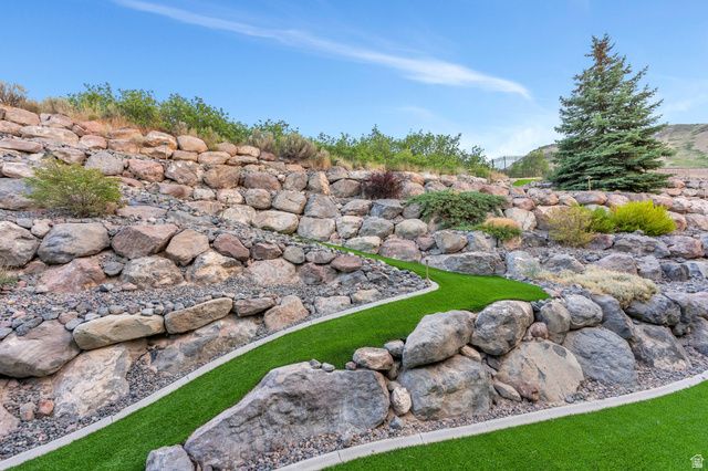 5831 W FRIENDSHIP DR, Herriman, UT 84096