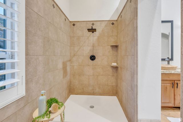 5831 W FRIENDSHIP DR, Herriman, UT 84096