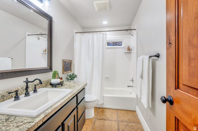 5831 W FRIENDSHIP DR, Herriman, UT 84096