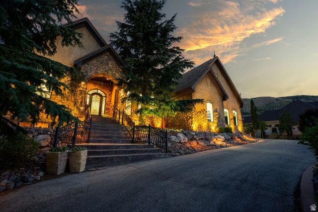 5831 W FRIENDSHIP DR, Herriman, UT 84096