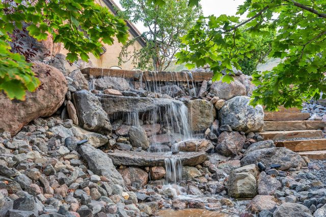 5831 W FRIENDSHIP DR, Herriman, UT 84096