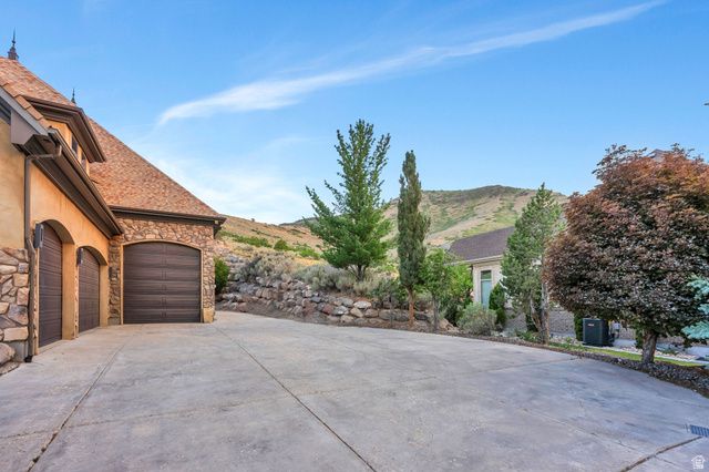 5831 W FRIENDSHIP DR, Herriman, UT 84096