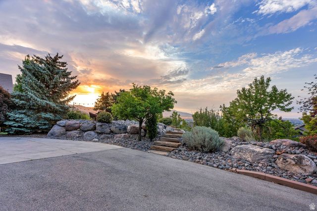 5831 W FRIENDSHIP DR, Herriman, UT 84096
