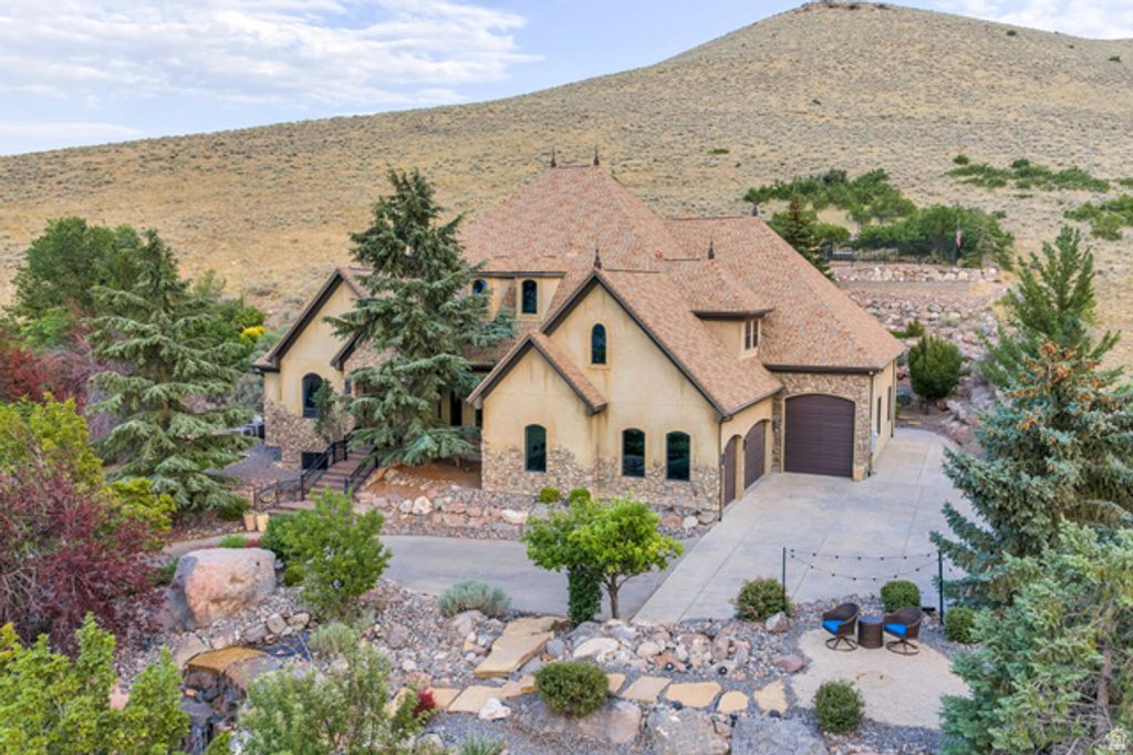 5831 W FRIENDSHIP DR, Herriman, UT 84096