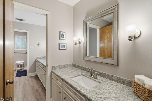 611 Forest Lake Drive, Seabrook, TX 77586