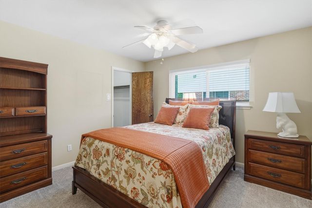 611 Forest Lake Drive, Seabrook, TX 77586