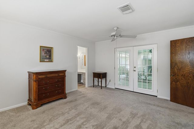 611 Forest Lake Drive, Seabrook, TX 77586