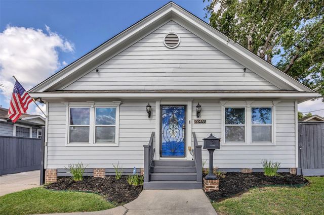 2607 North Freeway, Houston, TX 77009