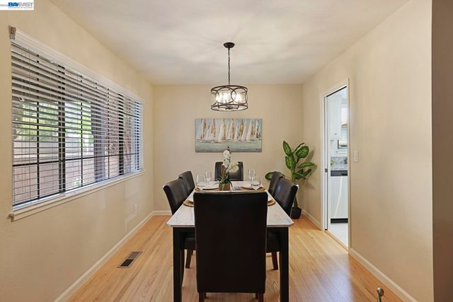 553 Bell Ave, Livermore, CA 94550