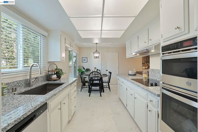 553 Bell Ave, Livermore, CA 94550