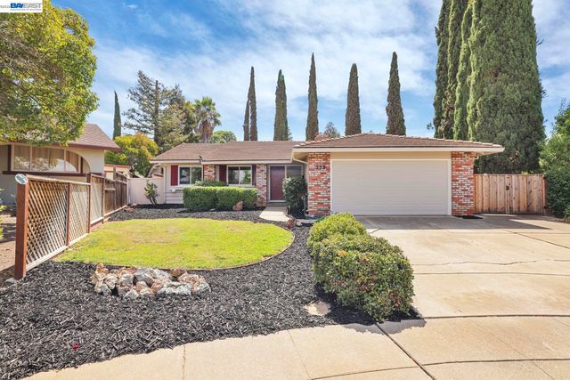 553 Bell Ave, Livermore, CA 94550