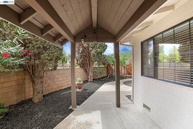 553 Bell Ave, Livermore, CA 94550