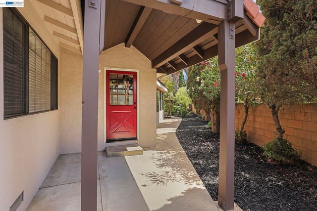 553 Bell Ave, Livermore, CA 94550