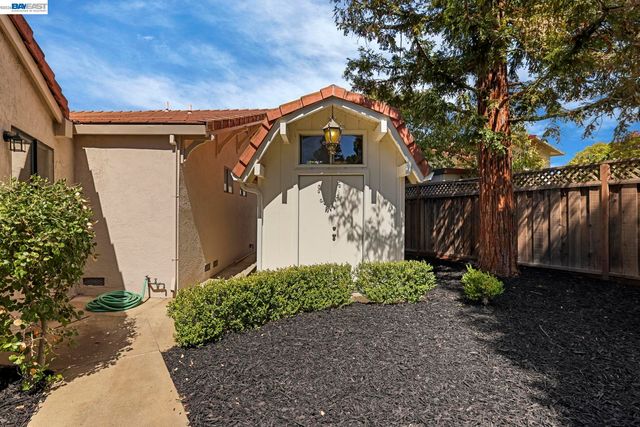 553 Bell Ave, Livermore, CA 94550