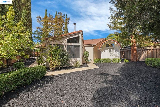 553 Bell Ave, Livermore, CA 94550