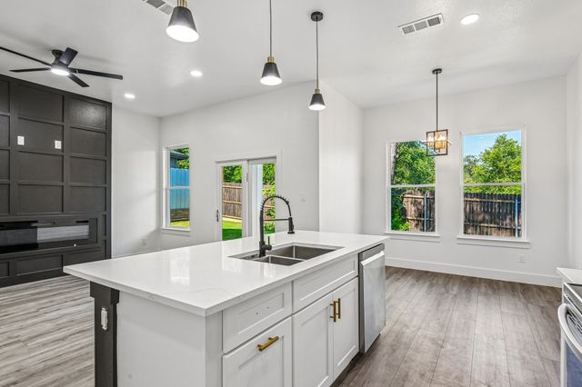2504 Vaughn Boulevard, Fort Worth, TX 76105