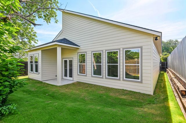 2504 Vaughn Boulevard, Fort Worth, TX 76105