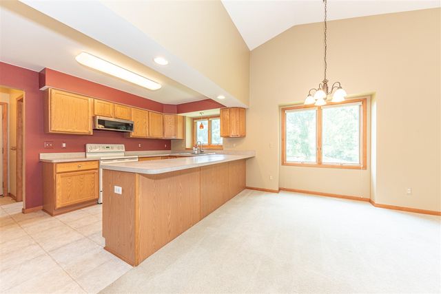 535 Sycamore Circle, Saline, MI 48176