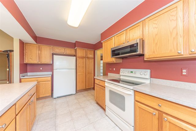 535 Sycamore Circle, Saline, MI 48176