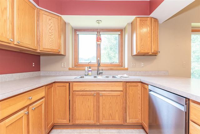 535 Sycamore Circle, Saline, MI 48176