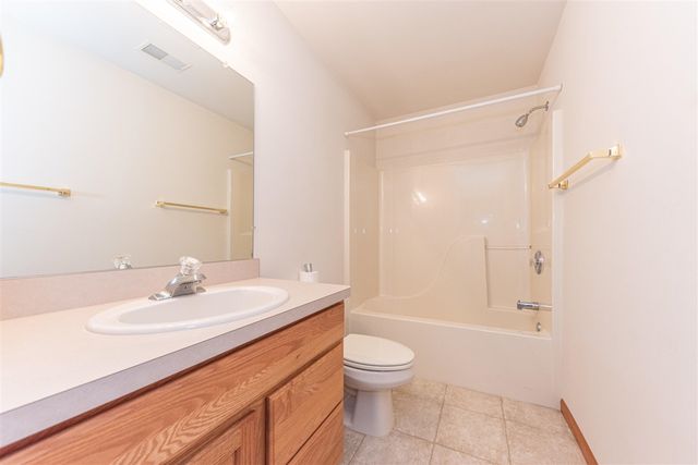 535 Sycamore Circle, Saline, MI 48176