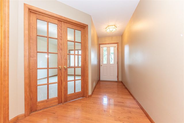 535 Sycamore Circle, Saline, MI 48176